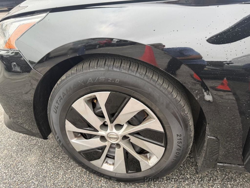 2020 Nissan Altima 2.5 photo 12
