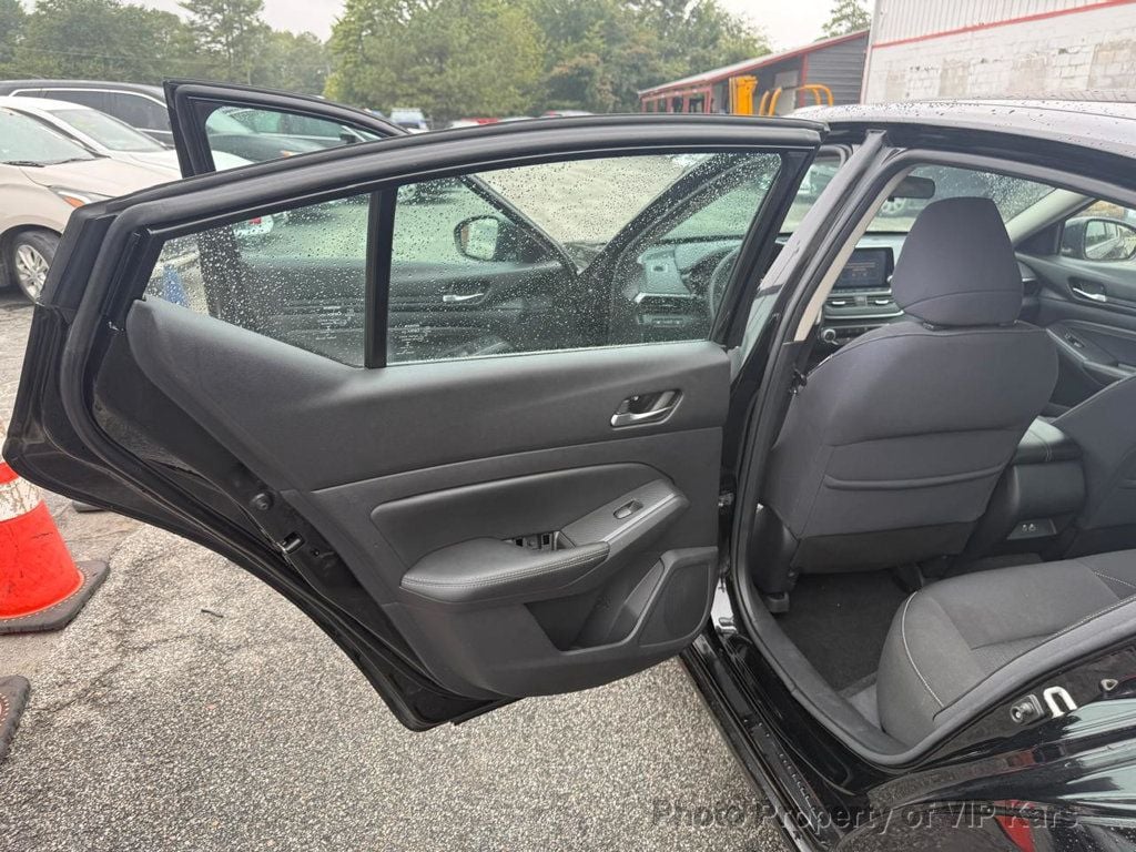 2020 Nissan Altima 2.5 photo 13