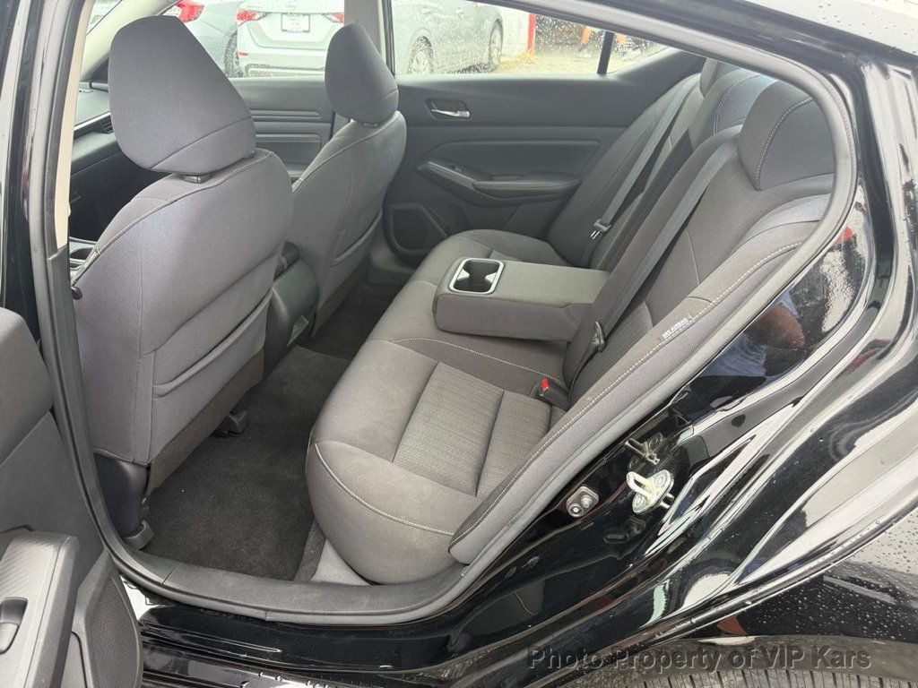 2020 Nissan Altima 2.5 photo 14