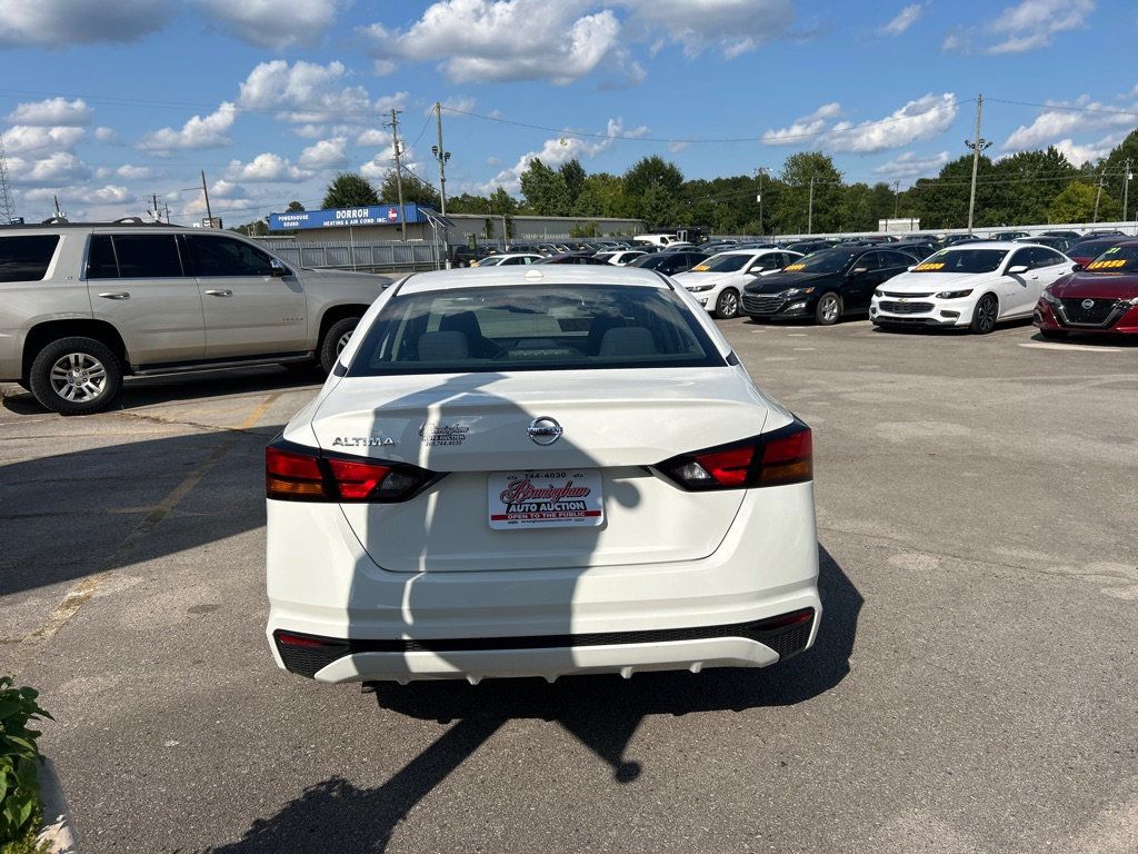 2020 Nissan Altima 2.5 photo 2
