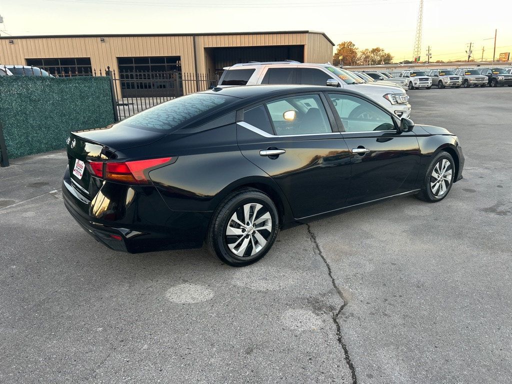 2020 Nissan Altima 2.5 photo 4