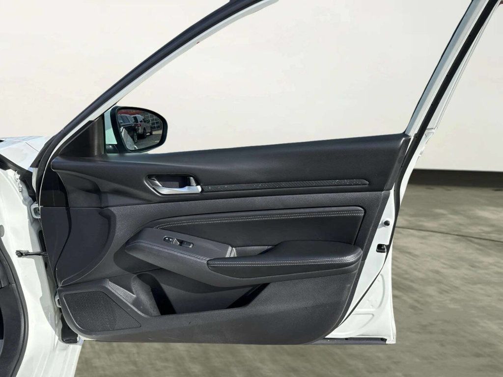 2020 Nissan Altima 2.5 S Sedan - 22999999 - 16