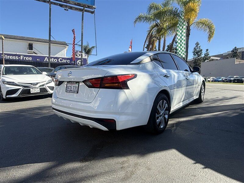 2020 Nissan Altima 2.5 S Sedan - 22979229 - 15