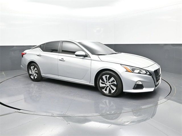 2020 Nissan Altima 2.5 S Sedan - 22937848 - 18