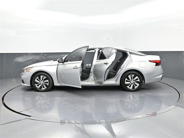 2020 Nissan Altima 2.5 S Sedan - 22937848 - 23