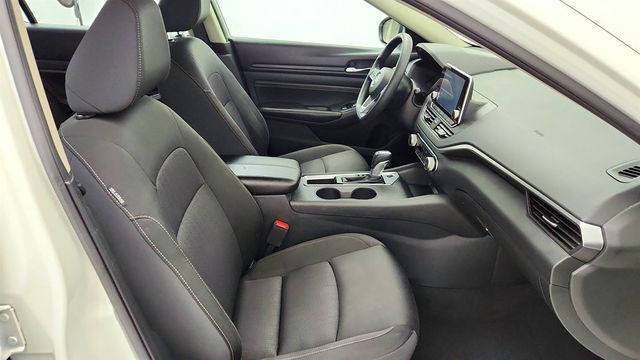 2020 Nissan Altima 2.5 S Sedan - 23057810 - 22