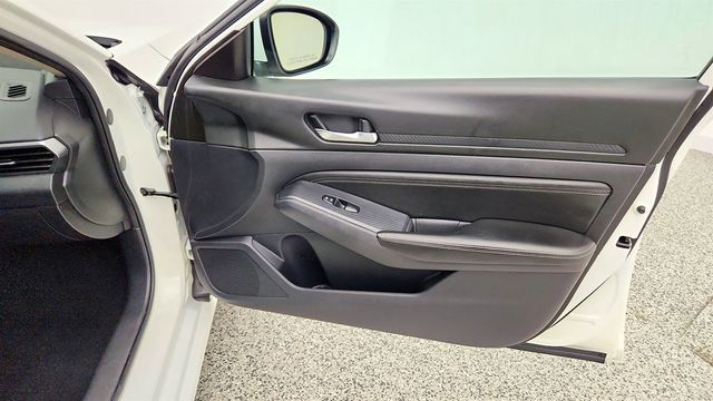 2020 Nissan Altima 2.5 S Sedan - 23057810 - 24