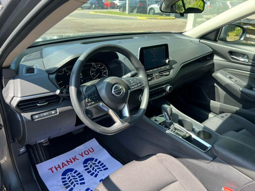 2020 Nissan Altima 2.5 photo 3