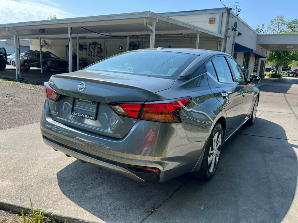 2020 Nissan Altima 2.5 photo 9