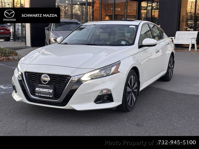 Used 2020 Nissan Altima SV with VIN 1N4BL4DV9LC189155 for sale in Riverhead, NY