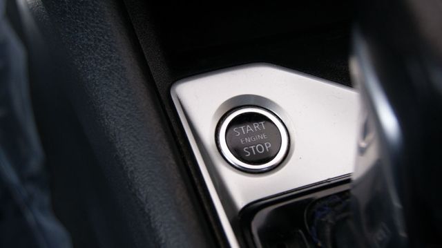 2020 Nissan Altima 3 MONTH WARRANTY , JUST SERVICED , VERY CLEAN INSIDE AND OUT  - 23021182 - 9