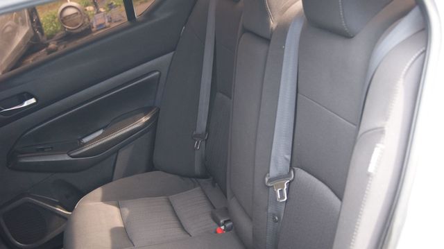 2020 Nissan Altima 3 MONTH WARRANTY , JUST SERVICED , VERY CLEAN INSIDE AND OUT  - 23021182 - 31