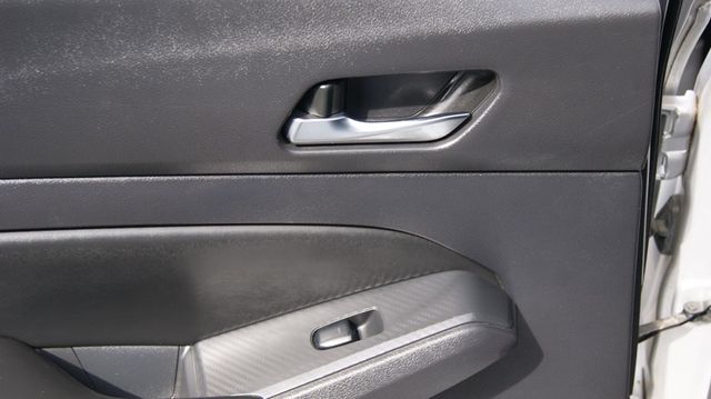 2020 Nissan Altima 3 MONTH WARRANTY , JUST SERVICED , VERY CLEAN INSIDE AND OUT  - 23021182 - 33