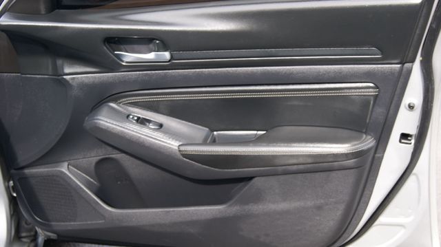 2020 Nissan Altima 3 MONTH WARRANTY , JUST SERVICED , VERY CLEAN INSIDE AND OUT  - 23021182 - 45
