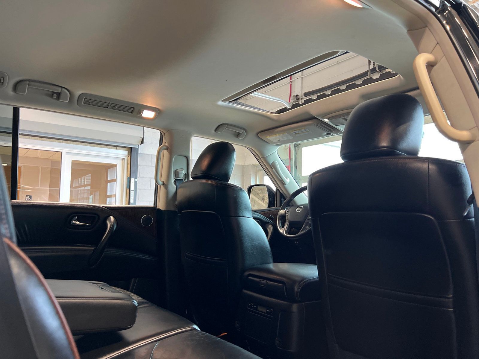 2020 Nissan Armada SL photo 15