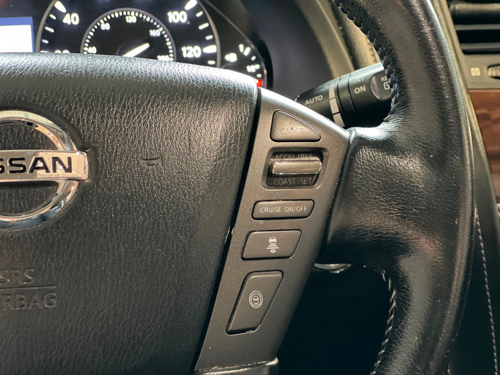 2020 Nissan Armada SL photo 21