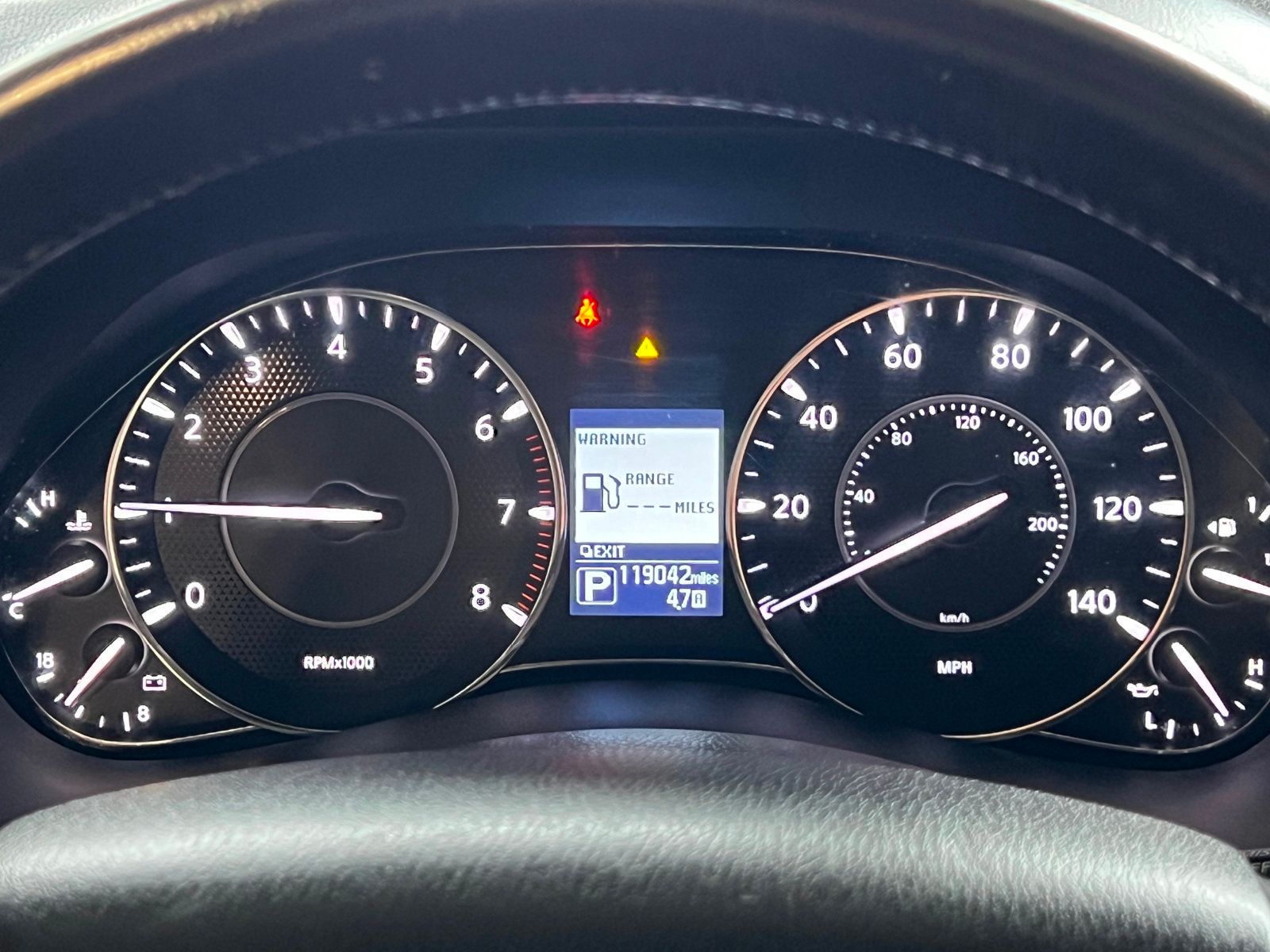 2020 Nissan Armada SL photo 22