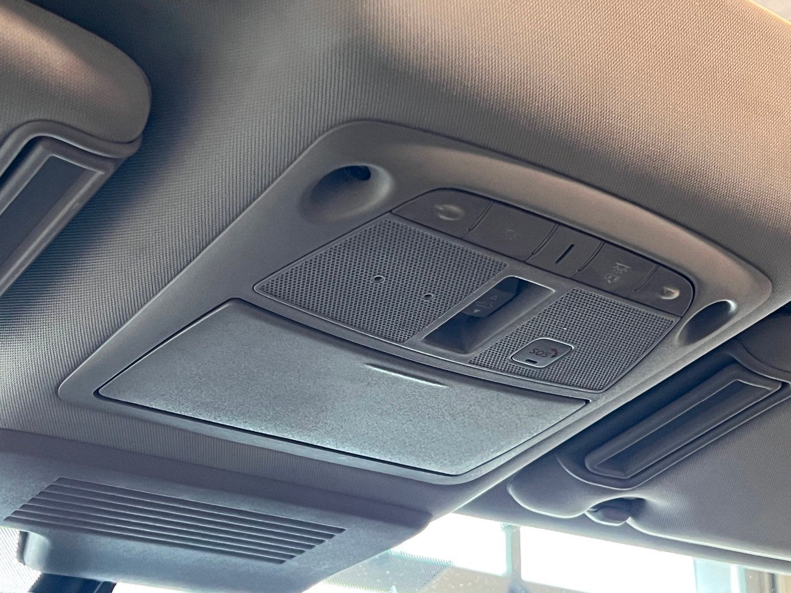 2020 Nissan Armada SL photo 28