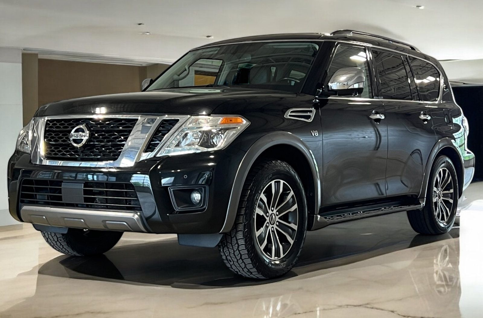 2020 Nissan Armada SL photo 3