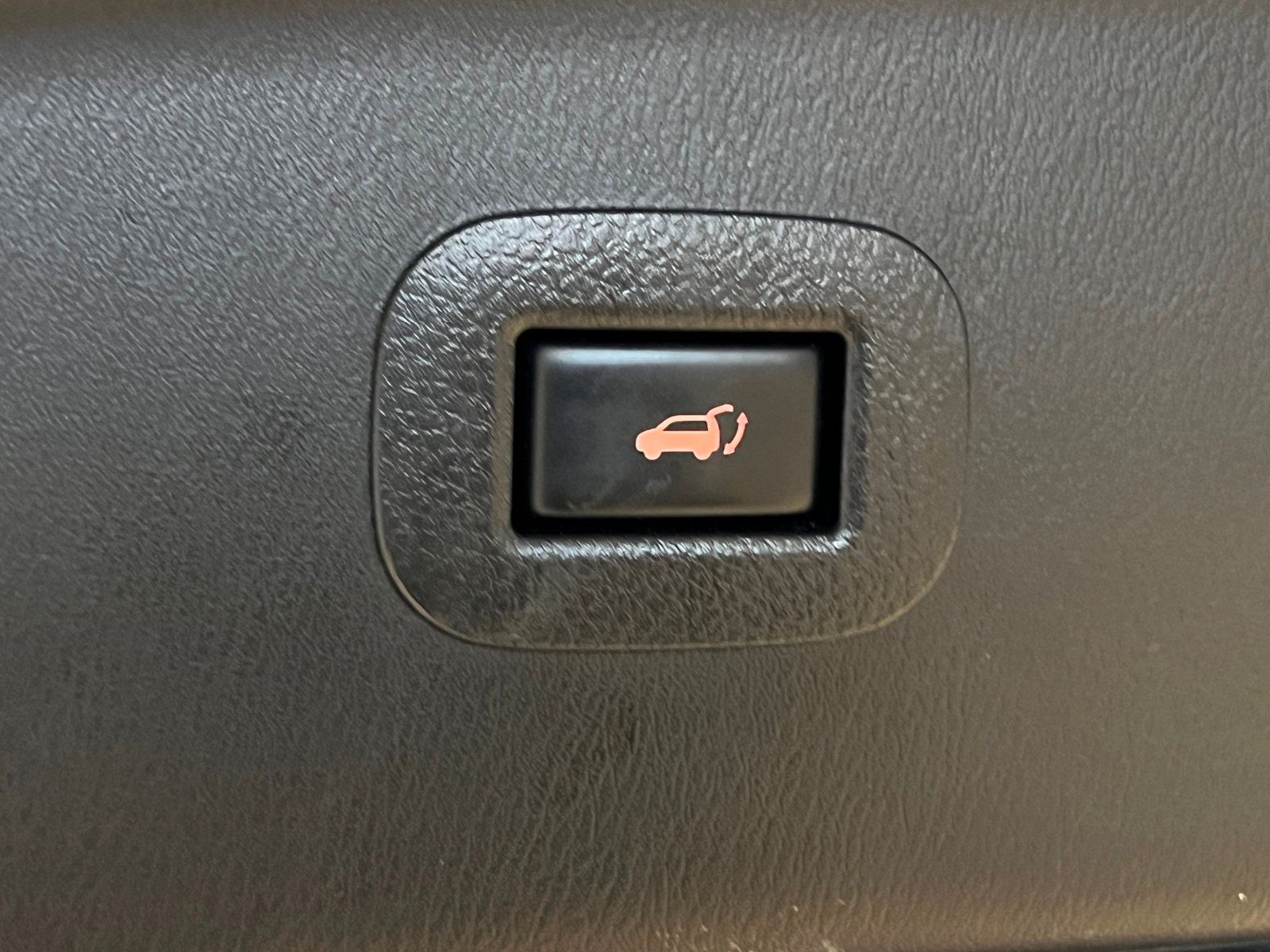 2020 Nissan Armada SL photo 32