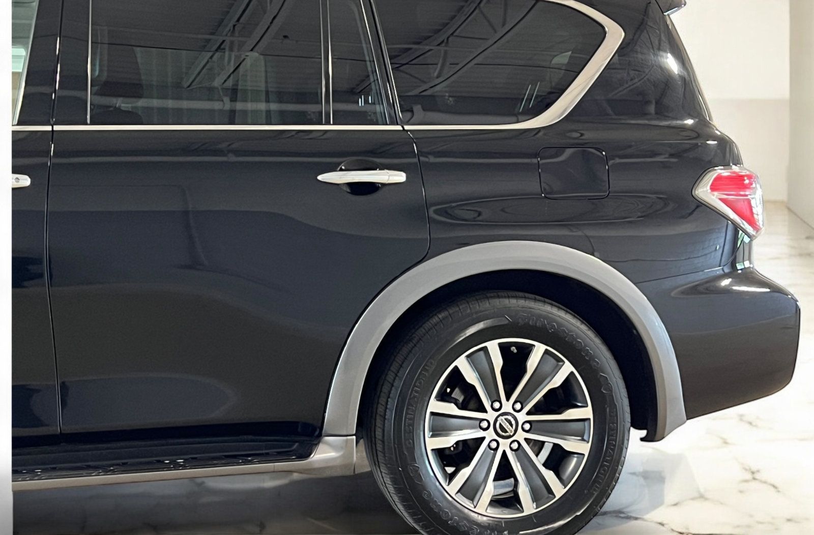 2020 Nissan Armada SL photo 38