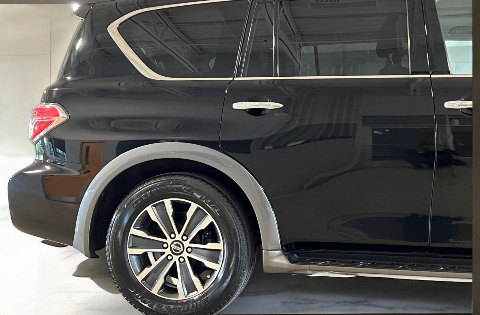 2020 Nissan Armada SL photo 41