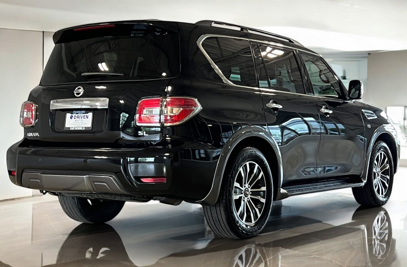 2020 Nissan Armada SL photo 7