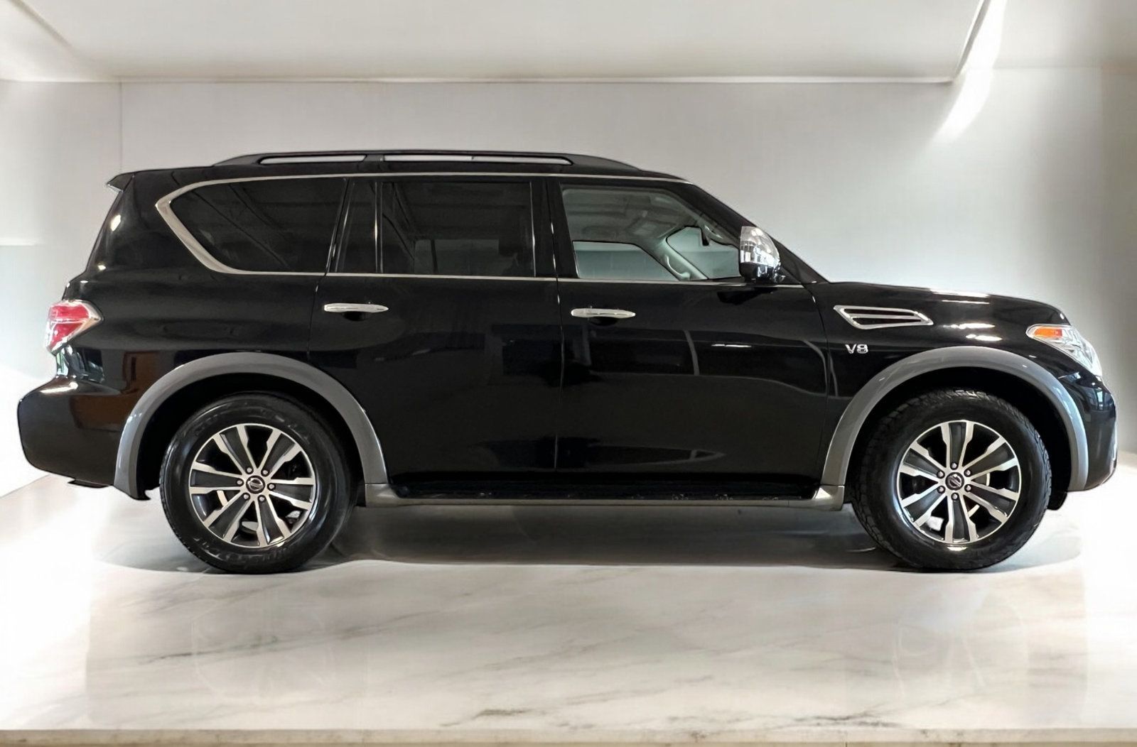 2020 Nissan Armada SL photo 8