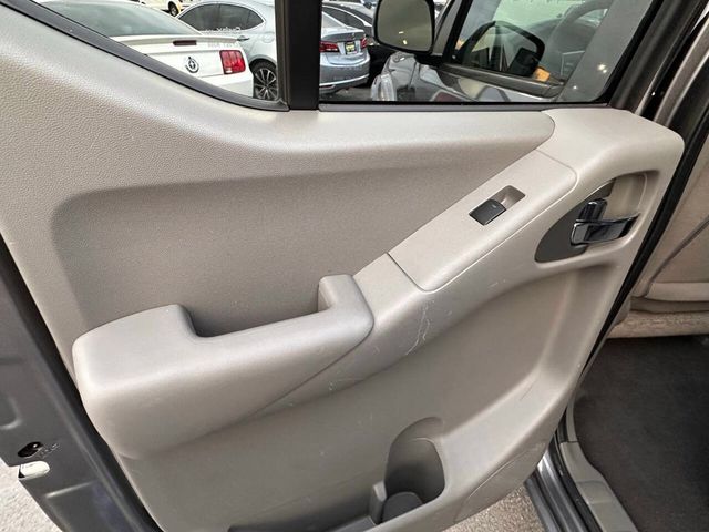 2020 Nissan Frontier SV 4x2 4dr Crew Cab 6.1 ft. LB - 22941965 - 14