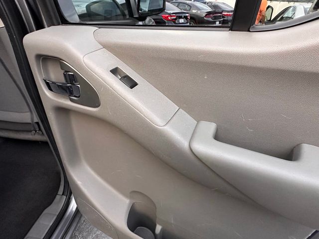 2020 Nissan Frontier SV 4x2 4dr Crew Cab 6.1 ft. LB - 22941965 - 16