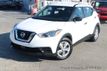 2020 Nissan Kicks S FWD - 22586869 - 25