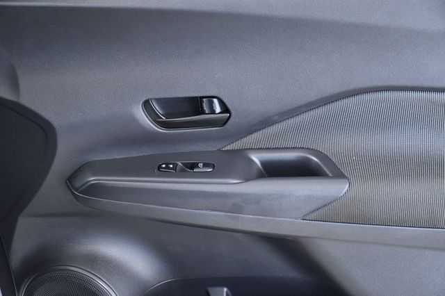 2020 Nissan Kicks S FWD - 22958154 - 17