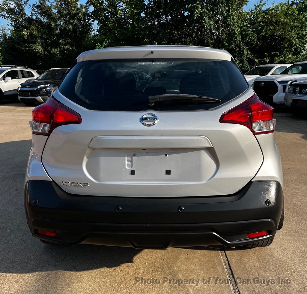 2020 Nissan Kicks S FWD - 23085637 - 7