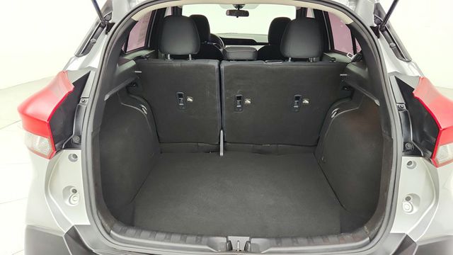 2020 Nissan Kicks S FWD - 22943173 - 19