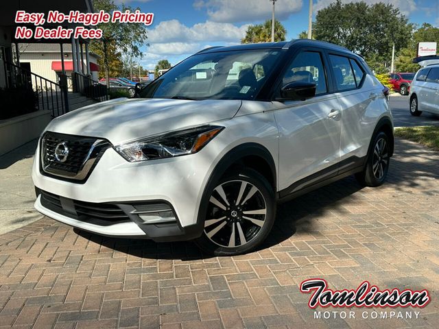 Used nissan sales kicks sr