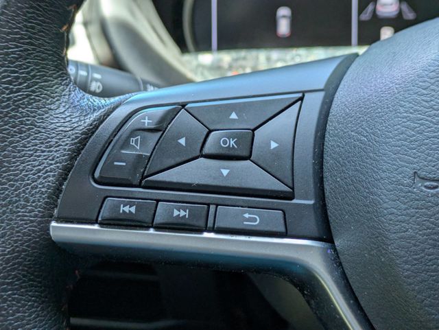 2020 Nissan Kicks SR FWD - 23009573 - 25