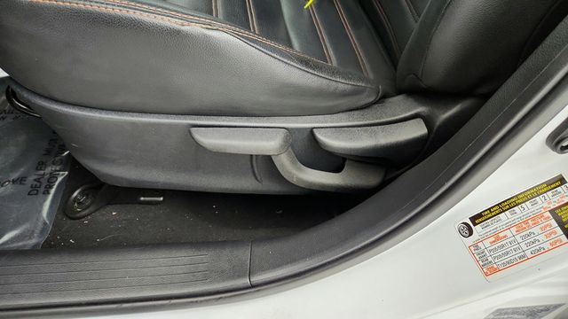 2020 Nissan Kicks SR FWD - 22948050 - 11