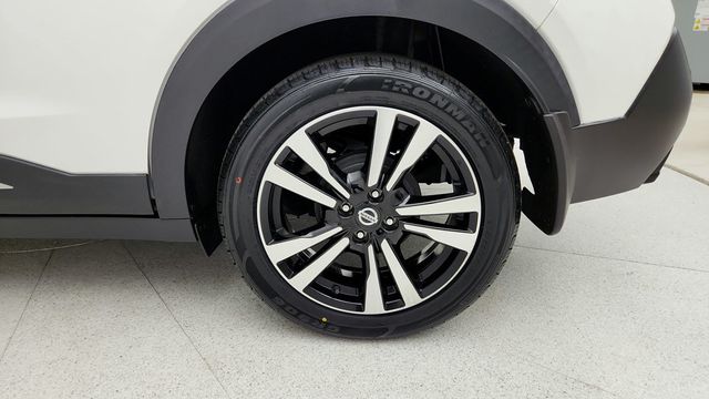 2020 Nissan Kicks SR with Premium Package - 22948050 - 8