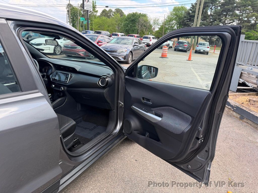 2020 Nissan Kicks SV FWD - 23018422 - 11