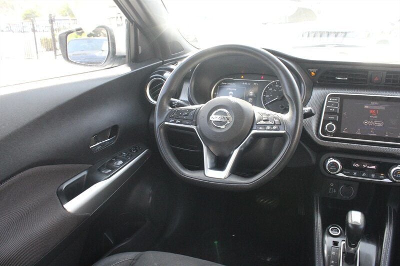 2020 Nissan Kicks SV FWD - 22654715 - 10