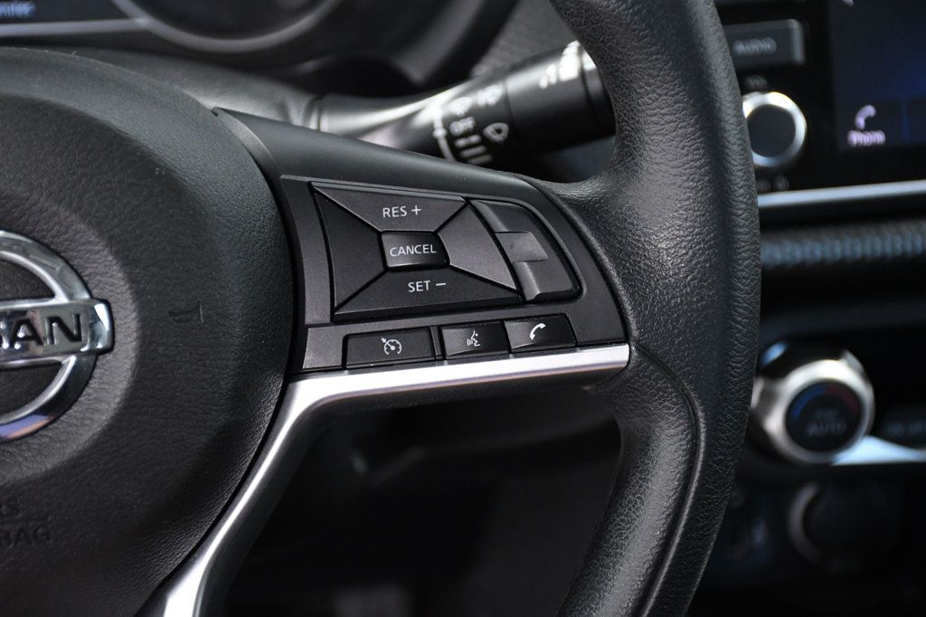 2020 Nissan Kicks SV FWD - 22827280 - 21