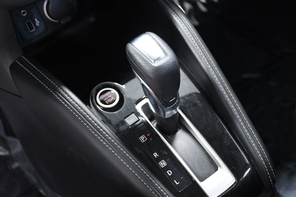 2020 Nissan Kicks SV FWD - 22827280 - 24
