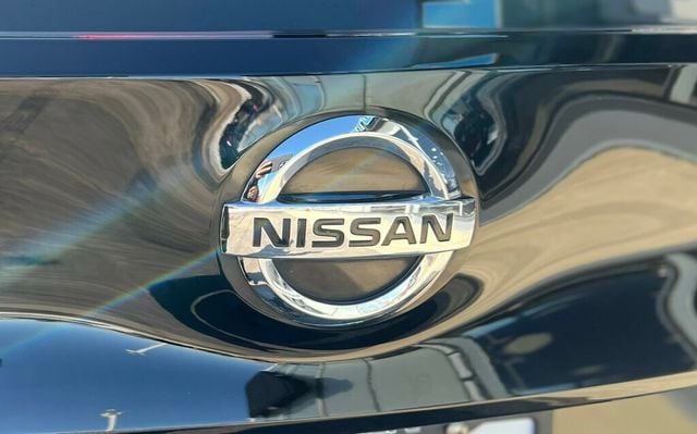 2020 Nissan Leaf SV Hatchback - 22769892 - 30