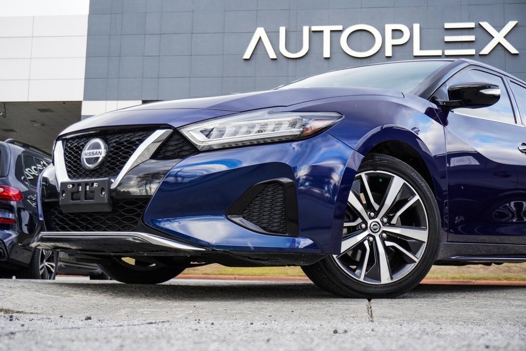 2020 Nissan Maxima SV photo 2