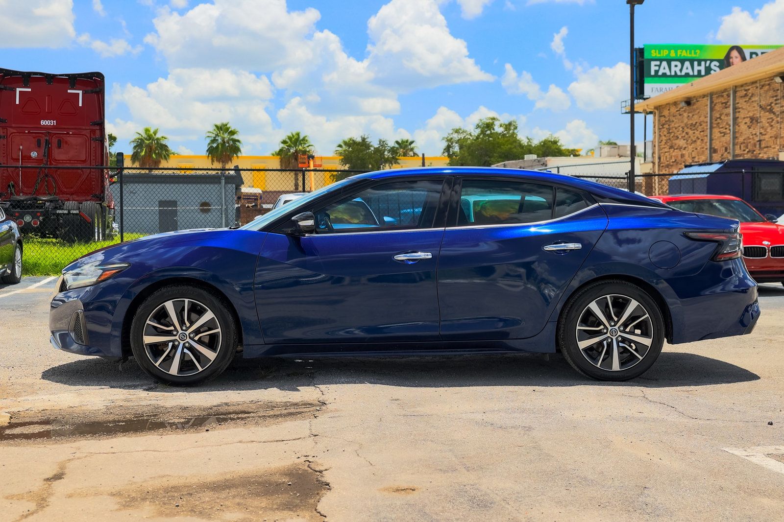 2020 Nissan Maxima SV photo 4