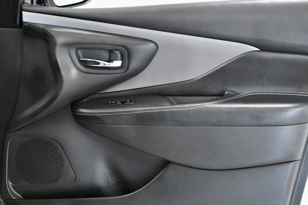 2020 Nissan Murano FWD SV - 22365522 - 17