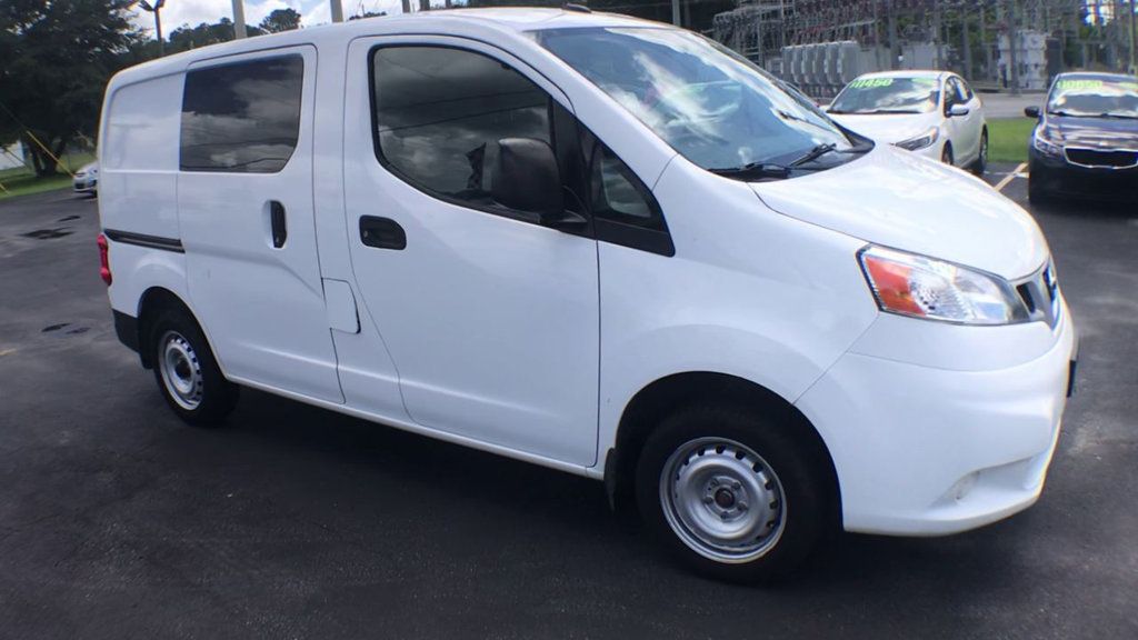 2020 Nissan NV200 photo 2