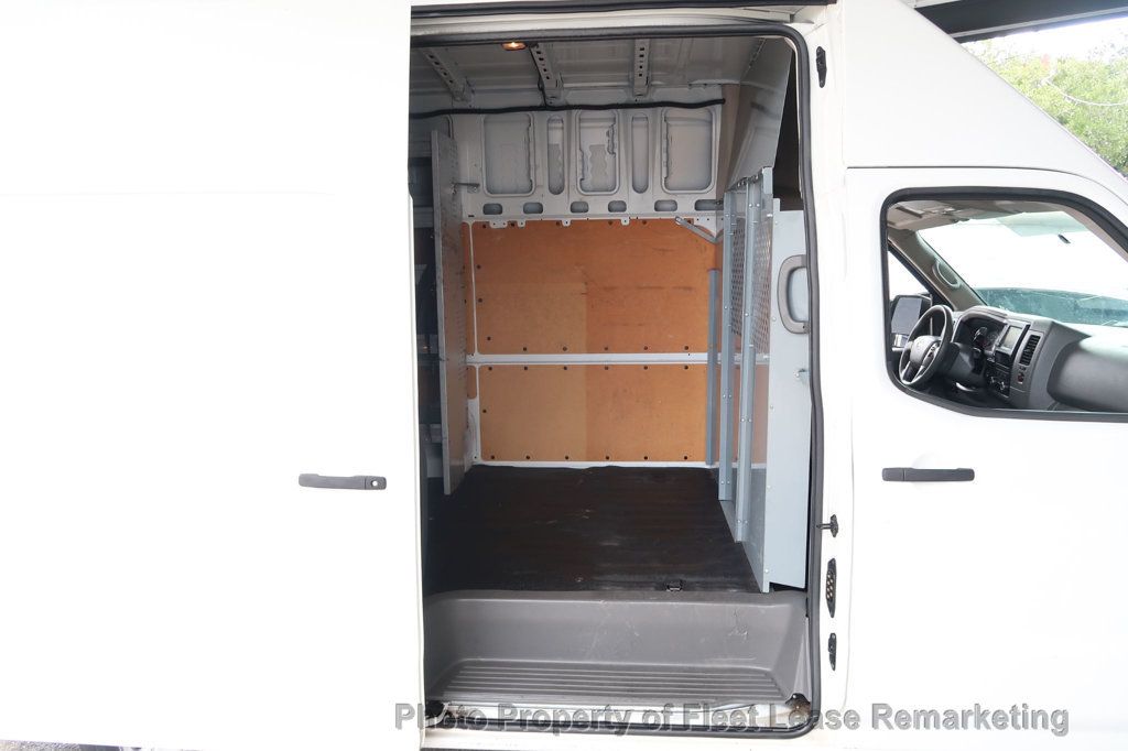 2020 Nissan NV Cargo NV2500 High Roof Cargo - 23073136 - 17