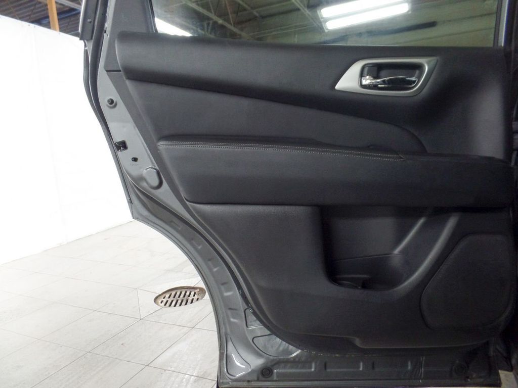 2020 Nissan Pathfinder 4x4 S - 22254479 - 15