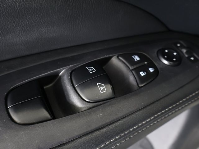 2020 Nissan Pathfinder 4x4 SV - 22957725 - 37